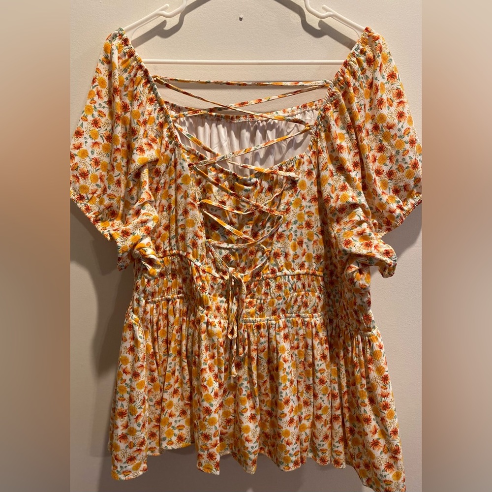 Torrid, Size 3, Sunset Floral, Peplum Cris Cross Back Top - NWT - Picture 6 of 9